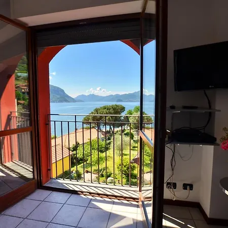 3-bedroom Lake View Camelia 40